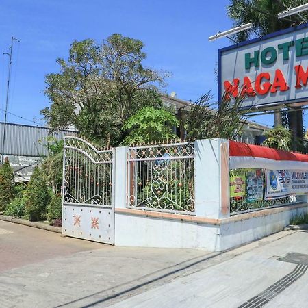 Naga Mas Hotel Mojokerto Exterior foto