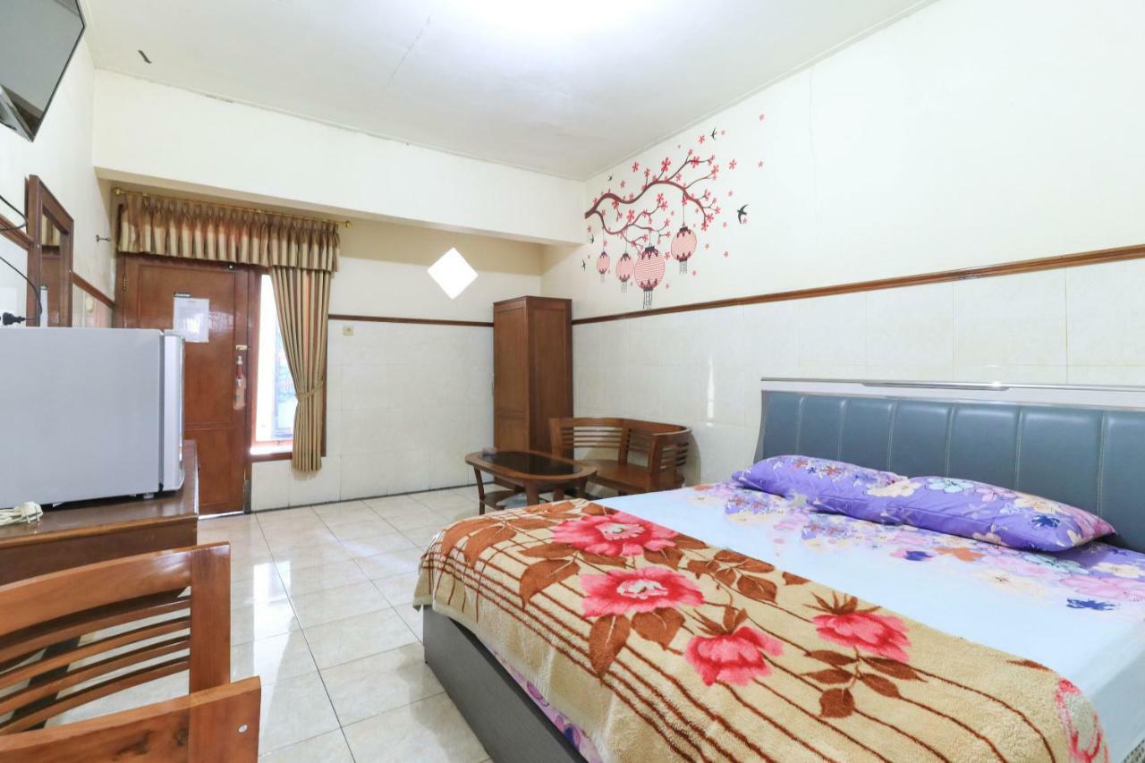 Naga Mas Hotel Mojokerto Exterior foto